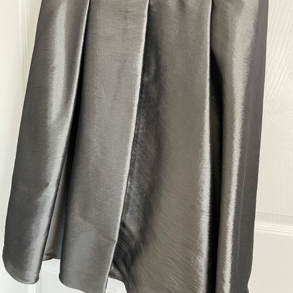 Flattering Dress! Dress it up or down! - Picture 3 of 7